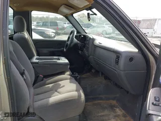 2007 Chevrolet Silverado 1500 with VIN 1GCEC14V97Z126498, listed as a IAAI auction lot 41792459 with 251,007 mi miles. Bid and sale history available at carsss.com. Image 5.