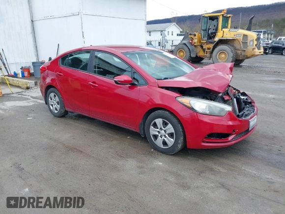 2015 Kia Forte LX with VIN KNAFX4A69F5427203, listed as a IAAI auction lot 41961590 with 176,599 mi miles. Bid and sale history available at carsss.com. Image 1.