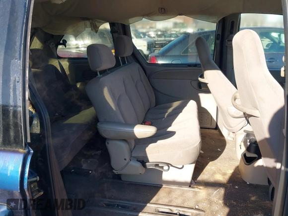 2003 Chrysler Voyager with VIN 1C4GJ25B93B179620, listed as a IAAI auction lot 41834614 with 110,968 mi miles. Bid and sale history available at carsss.com. Image 8.