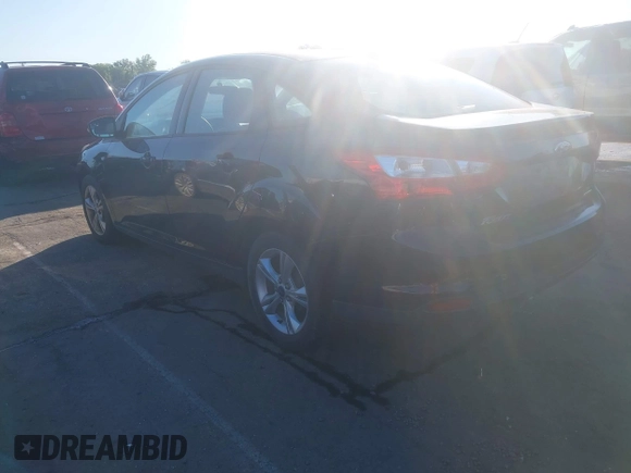 2013 Ford Focus SE z VIN 1FADP3F29DL216818, wystawiony jako IAAI lot #42347855 z przebiegiem 138 921 mil mil oraz . Historia ofert i sprzedaży dostępna na DreamBid. Obrazek 3.