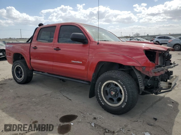 2014 Toyota Tacoma with VIN 3TMLU4EN3EM156907, listed as a Copart auction lot 49350155 with 71,361 mi miles and Salvage Title. Bid and sale history available at DreamBid. Image 4.
