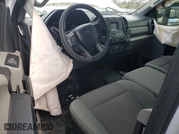 2019 Ford F-250 XL with VIN 1FT7X2B62KEF23095, listed as a Copart auction lot 47957665 with 165,939 mi miles and Salvage Title. Bid and sale history available at DreamBid. Image 8.