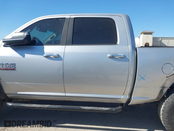 2015 Ram 2500 SLT with VIN 3C6UR5DL5FG664542, listed as a IAAI auction lot 41364516 with 161,984 mi miles. Bid and sale history available at carsss.com. Image 14.