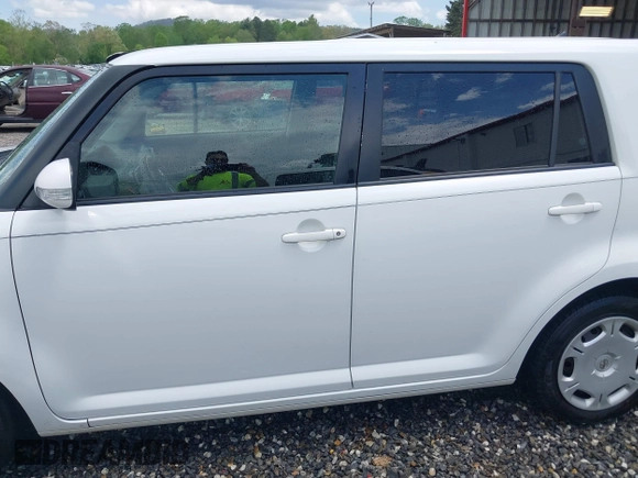 2014 Scion xB z VIN JTLZE4FE8EJ054316, wystawiony jako IAAI lot #42108489 z przebiegiem 154 409 mil mil oraz . Historia ofert i sprzedaży dostępna na DreamBid. Obrazek 14.