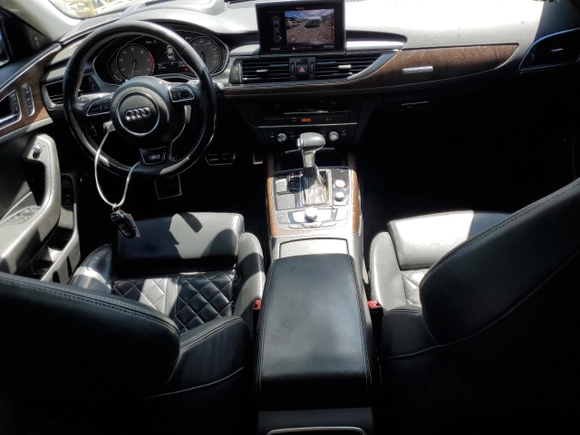 2013 Audi S6 Prestige with VIN WAUJ2AFC3DN091390, listed as a Copart auction lot 68110024 with 147,389 mi miles and Salvage Title. Bid and sale history available at carsss.com. Image 8.