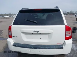 2008 Jeep Compass Sport with VIN 1J8FF47W88D647320, listed as a IAAI auction lot 41567742 with Not Provided miles and . Bid and sale history available at DreamBid. Image 8.