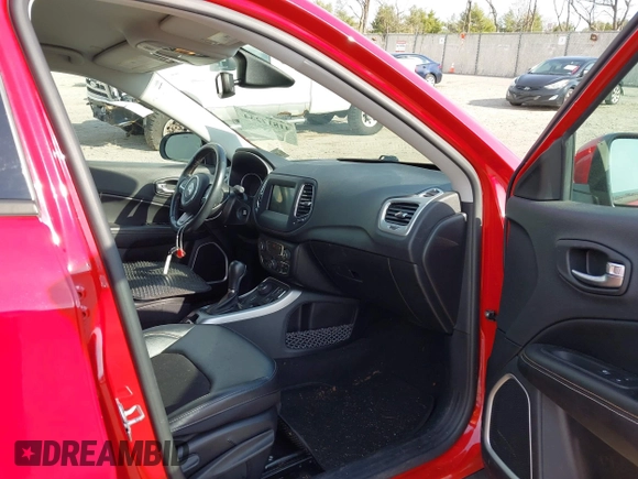 2021 Jeep Compass Latitude with VIN 3C4NJDBB4MT534538, listed as a IAAI auction lot 41817234 with 35,107 mi miles and . Bid and sale history available at DreamBid. Image 5.