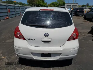 2011 Nissan Versa S z VIN 3N1BC1CP0BL427895, wystawiony jako Copart lot #57704095 z przebiegiem 214 059 mil mil oraz Szkoda całkowita • Salvage title. Historia ofert i sprzedaży dostępna na DreamBid. Obrazek 6.