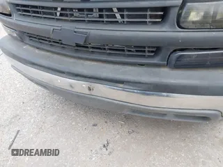 2005 Chevrolet Tahoe LT with VIN 1GNEC13T45J212286, listed as a IAAI auction lot 42704610 with 195,479 mi miles and . Bid and sale history available at DreamBid. Image 6.