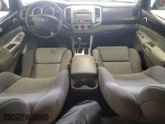 2011 Toyota Tacoma with VIN 3TMLU4EN7BM068907, listed as a Copart auction lot 61417485 with 117,747 mi miles and Clean title. Bid and sale history available at DreamBid. Image 8.