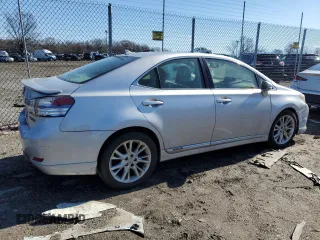 2010 Lexus HS 250h with VIN JTHBB1BA2A2005882, listed as a Copart auction lot 45194235 with 201,356 mi miles and Clean Title. Bid and sale history available at DreamBid. Image 3.