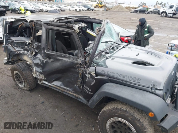 2018 Jeep Wrangler JK Unlimited Sport with VIN 1C4BJWDG3JL828513, listed as a IAAI auction lot 41535694 with 160,254 mi miles. Bid and sale history available at carsss.com. Image 6.