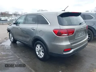 2019 Kia Sorento S V6 with VIN 5XYPGDA53KG482987, listed as a IAAI auction lot 41519965 with 95,708 mi miles. Bid and sale history available at carsss.com. Image 3.