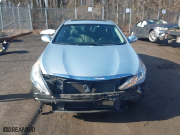 2013 Hyundai Sonata SE with VIN 5NPEC4AC3DH639723, listed as a IAAI auction lot 41512518 with 111,731 mi miles. Bid and sale history available at carsss.com. Image 12.