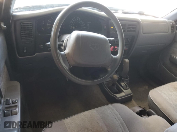 2000 Toyota Tacoma with VIN 4TAWN72N0YZ589681, listed as a Copart auction lot 55219145 with 204,946 mi miles and Salvage title. Bid and sale history available at DreamBid. Image 8.