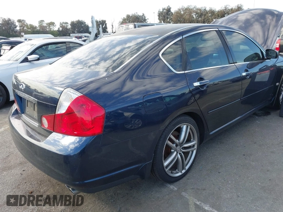 2007 Infiniti M45 Sdn with VIN JNKBY01E07M402596, listed as a IAAI auction lot 41697085 with 185,148 mi miles. Bid and sale history available at carsss.com. Image 4.