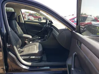 2020 Volkswagen Passat 2.0T SE with VIN 1VWWA7A34LC024309, listed as a IAAI auction lot 41839846 with 133,999 mi miles. Bid and sale history available at carsss.com. Image 5.