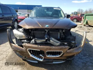 2014 BMW X1 sDrive28i z VIN WBAVM1C57EVW53696, wystawiony jako Copart lot #53142255 z przebiegiem 86 581 mil mil oraz Czysty tytuł • Clean title. Historia ofert i sprzedaży dostępna na DreamBid. Obrazek 5.