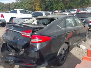 2018 Ford Fusion SE with VIN 3FA6P0H72JR106738, listed as a IAAI auction lot 40715655 with 144,801 mi miles. Bid and sale history available at carsss.com. Image 4.