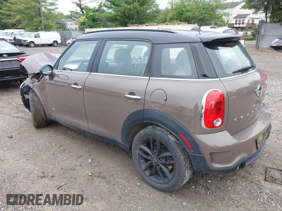 2014 MINI Countryman S with VIN WMWZC5C55EWP41717, listed as a IAAI auction lot 42324347 with Not provided miles and . Bid and sale history available at DreamBid. Image 3.