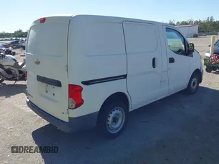 2015 Chevrolet City Express Cargo LS z VIN 3N63M0YN6FK699568, wystawiony jako IAAI lot #41856848 z przebiegiem 69 231 mil mil oraz . Historia ofert i sprzedaży dostępna na DreamBid. Obrazek 4.