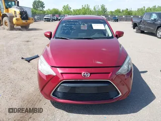 2016 Scion iA z VIN 3MYDLBZV0GY118621, wystawiony jako IAAI lot #42342512 z przebiegiem 71 193 mil mil oraz . Historia ofert i sprzedaży dostępna na DreamBid. Obrazek 13.