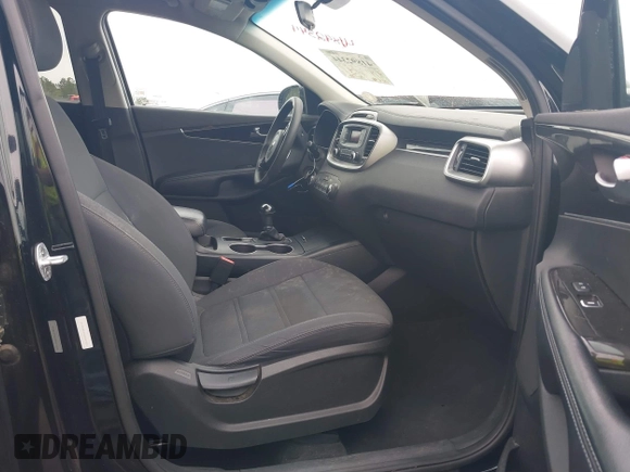 2016 Kia Sorento LX with VIN 5XYPG4A34GG097072, listed as a IAAI auction lot 41892344 with 91,496 mi miles and . Bid and sale history available at DreamBid. Image 5.