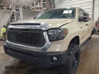 2017 Toyota Tundra SR z VIN 5TFUY5F19HX583033, wystawiony jako IAAI lot #41484920 z przebiegiem 112 206 mil mil oraz . Historia ofert i sprzedaży dostępna na DreamBid. Obrazek 17.