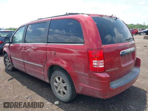 2010 Chrysler Town & Country Touring z VIN 2A4RR5D17AR109036, wystawiony jako IAAI lot #42418233 z przebiegiem 268 578 mil mil oraz . Historia ofert i sprzedaży dostępna na DreamBid. Obrazek 3.