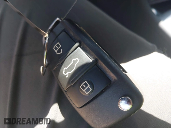 2015 Audi Q3 Prestige with VIN WA1GFCFS7FR013818, listed as a IAAI auction lot 41975076 with 60,295 mi miles and . Bid and sale history available at DreamBid. Image 11.