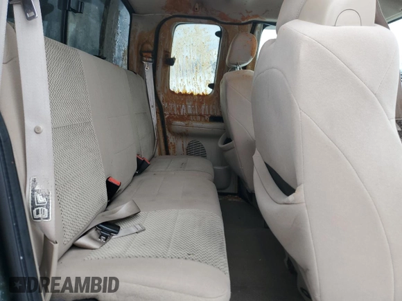 2003 Ford F-150 XL z VIN 2FTRX18L43CA38884, wystawiony jako Copart lot #87427414 z przebiegiem 171 605 mil mil oraz Czysty tytuł • Clean title. Historia ofert i sprzedaży dostępna na DreamBid. Obrazek 10.