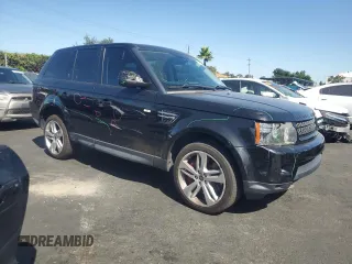 2013 Land Rover Range Rover Sport SC z VIN SALSH2E41DA784027, wystawiony jako Copart lot #62400115 z przebiegiem 104 189 mil mil oraz Szkoda całkowita • Salvage title. Historia ofert i sprzedaży dostępna na DreamBid. Obrazek 4.