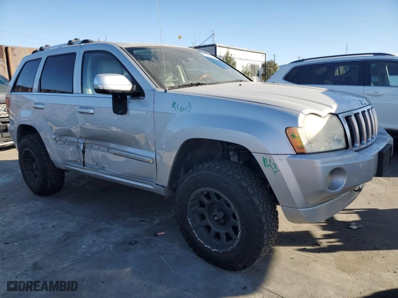 2006 Jeep Grand Cherokee Overland with VIN 1J8HR68226C196931, listed as a Copart auction lot 86376914 with 110,795 mi miles and Salvage Title. Bid and sale history available at carsss.com. Image 4.