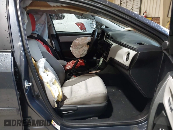 2018 Toyota Corolla L z VIN 5YFBURHE1JP750399, wystawiony jako IAAI lot #42018170 z przebiegiem 83 867 mil mil oraz . Historia ofert i sprzedaży dostępna na DreamBid. Obrazek 5.