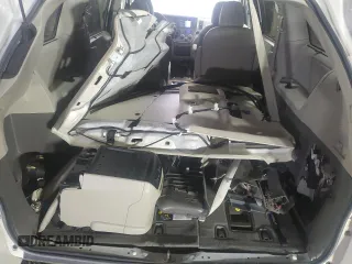 2019 Toyota Sienna XLE with VIN 5TDDZ3DC0KS217173, listed as a Copart auction lot 48677095 with 96,728 mi miles and Salvage Title. Bid and sale history available at carsss.com. Image 13.