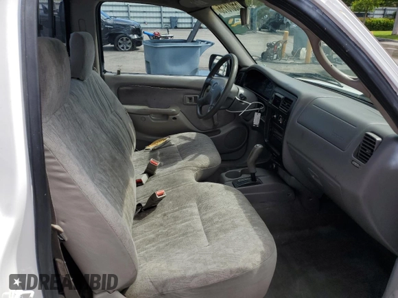 2001 Toyota Tacoma z VIN 5TENL42N01Z725533, wystawiony jako Copart lot #65078755 z przebiegiem 139 312 mil mil oraz Czysty tytuł • Clean title. Historia ofert i sprzedaży dostępna na DreamBid. Obrazek 10.