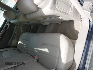 2004 Cadillac DeVille DHS z VIN 1G6KE54Y64U110060, wystawiony jako IAAI lot #42133610 z przebiegiem 68 677 mil mil oraz . Historia ofert i sprzedaży dostępna na DreamBid. Obrazek 8.