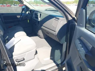 2008 Dodge 1500 SLT with VIN 1D7HU18238S500517, listed as a IAAI auction lot 42126774 with 173,373 mi miles. Bid and sale history available at carsss.com. Image 5.