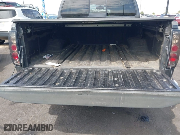 2014 Nissan Frontier SV with VIN 1N6AD0ER8EN756702, listed as a IAAI auction lot 42021294 with 135,143 mi miles and . Bid and sale history available at DreamBid. Image 12.