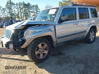 2007 Jeep Commander Sport z VIN 1J8HH48K77C587615, wystawiony jako IAAI lot #41149777 z przebiegiem 167 871 mil mil oraz . Historia ofert i sprzedaży dostępna na DreamBid. Obrazek 2.