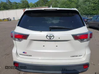 2015 Toyota Highlander Limited with VIN 5TDDKRFH5FS221483, listed as a IAAI auction lot 42517481 with 89,481 mi miles and . Bid and sale history available at DreamBid. Image 16.
