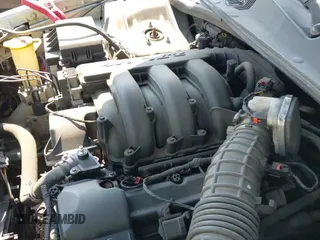 2005 Chrysler 300 300 z VIN 2C3JA43R85H553263, wystawiony jako IAAI lot #42786599 z przebiegiem 183 825 mil mil oraz . Historia ofert i sprzedaży dostępna na DreamBid. Obrazek 12.