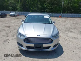 2013 Ford Fusion SE with VIN 3FA6P0HR3DR131573, listed as a IAAI auction lot 42139156 with 97,435 mi miles. Bid and sale history available at carsss.com. Image 6.