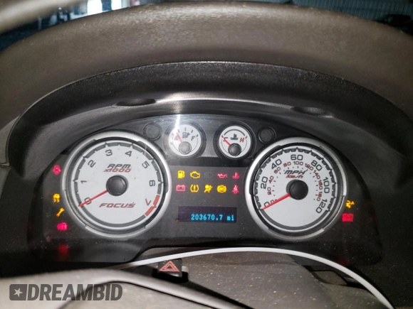 2008 Ford Focus SE с VIN 1FAHP35N38W235690, выставлен на аукционе Copart как лот 57685735 с пробегом 2 036 707 миль миль и Чистый • Clean title. История ставок и продаж доступна на DreamBid. Изображение 9.