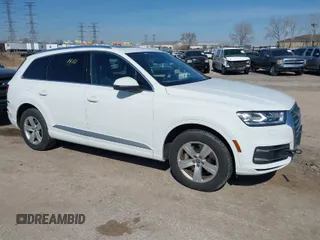 2018 Audi Q7 Premium Plus with VIN WA1LHAF76JD003831, listed as a IAAI auction lot 41781410 with 81,225 mi miles. Bid and sale history available at carsss.com. Image 1.