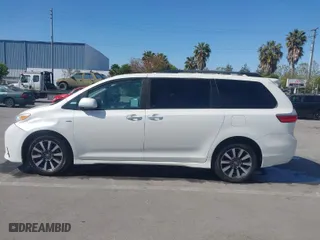 2019 Toyota Sienna XLE with VIN 5TDDZ3DC1KS224861, listed as a IAAI auction lot 42093799 with 68,651 mi miles. Bid and sale history available at carsss.com. Image 14.