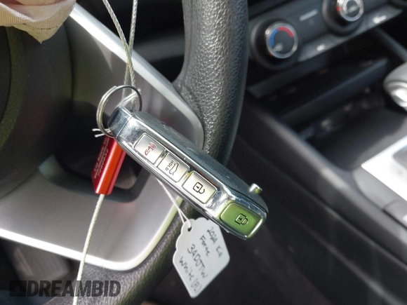 2024 Kia Forte LXS z VIN 3KPF24AD8RE728019, wystawiony jako IAAI lot #42067295 z przebiegiem 14 000 mil mil oraz . Historia ofert i sprzedaży dostępna na DreamBid. Obrazek 11.