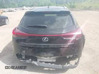 2022 Lexus UX 200 с VIN JTHP3JBHXN2052048, выставлен на аукционе IAAI как лот 42290095 с пробегом 13 938 миль миль и . История ставок и продаж доступна на DreamBid. Изображение 16.