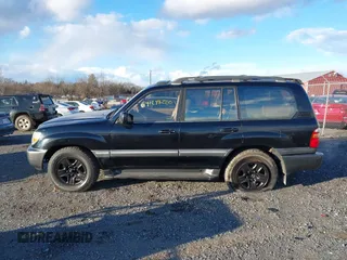 2000 Toyota Land Cruiser with VIN JT3HT05J7Y0110667, listed as a IAAI auction lot 41248220 with 208,043 mi miles. Bid and sale history available at carsss.com. Image 14.