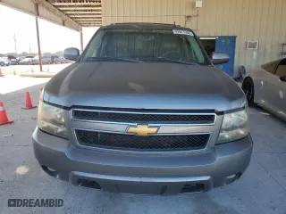 2009 Chevrolet Suburban LT w/1LT with VIN 1GNFK26309R231174, listed as a Copart auction lot 42877385 with 177,501 mi miles and Clean Title. Bid and sale history available at carsss.com. Image 5.
